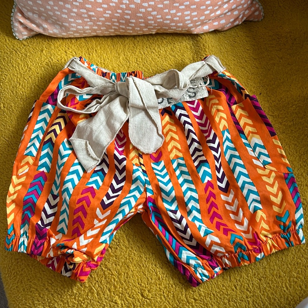 Sado NWT orange geometric colorfull shorts with tan tie belt summer spring sz 12